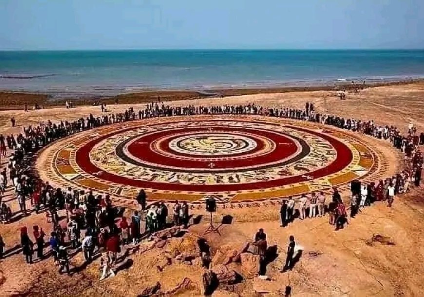 Hürmüz Adası ve Kum Halıları: Renklerin Büyüleyici Dansı