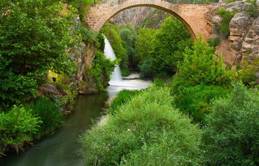Ulubey Kanyonu: Anadolu’nun Gizli Cenneti Uşak’ta Doğa ve Tarihin Buluşma Noktası
