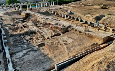 Özbekistan'da Tarihi Keşif: Karahanlılar Dönemine Ait Antik Yapı Bulundu