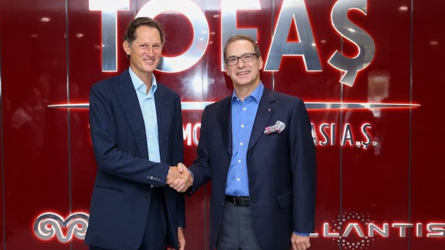 Stellantis ve Koç Holding üst yönetimi Tofaş Fabrikası’nı ziyaret etti